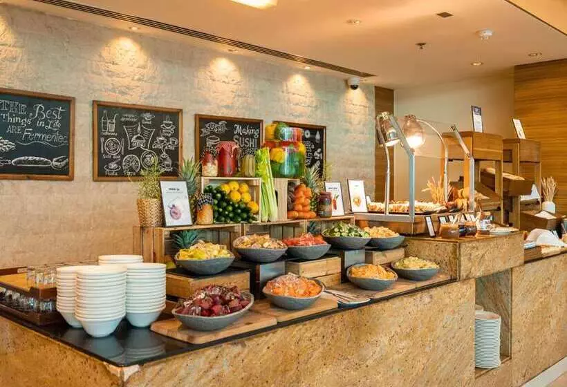 هتل Hilton Doha