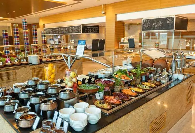 هتل Hilton Doha