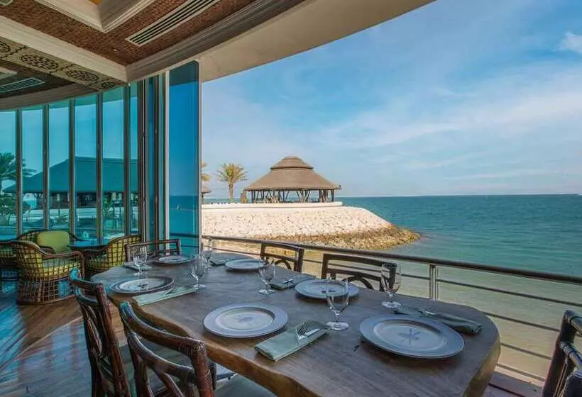هتل Hilton Doha