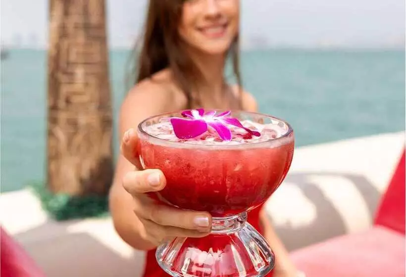 هتل Hilton Doha