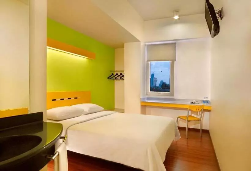 בית מלון כפרי Ibis Budget Jakarta Cikini