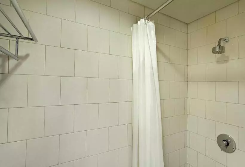 בית מלון כפרי Ibis Budget Jakarta Cikini