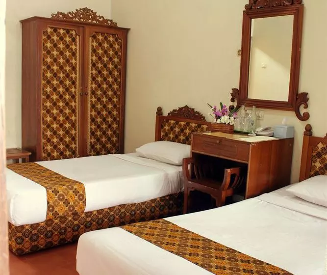 호텔 Istana Batik Ratna