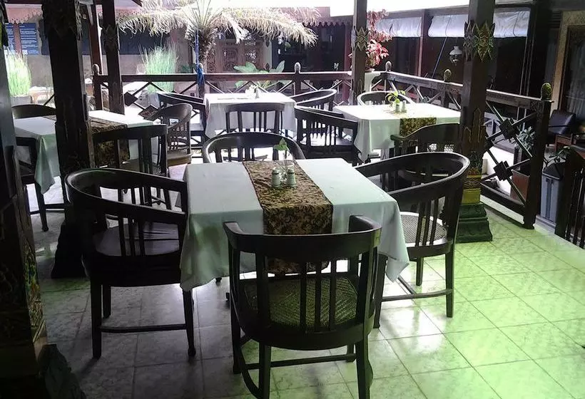 호텔 Istana Batik Ratna