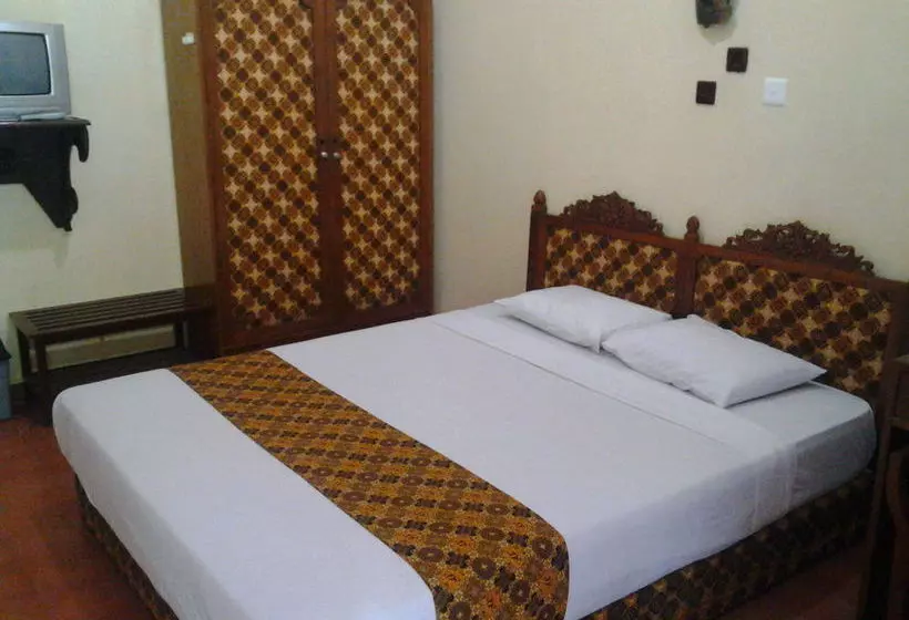 호텔 Istana Batik Ratna