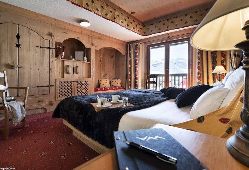 هتل Les Suites Du Montana By Les Etincelles