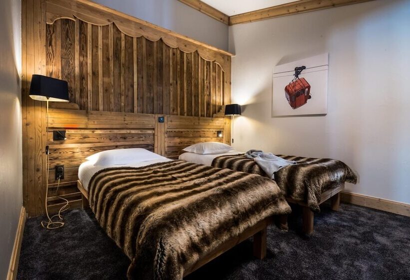 هتل Les Suites Du Montana By Les Etincelles