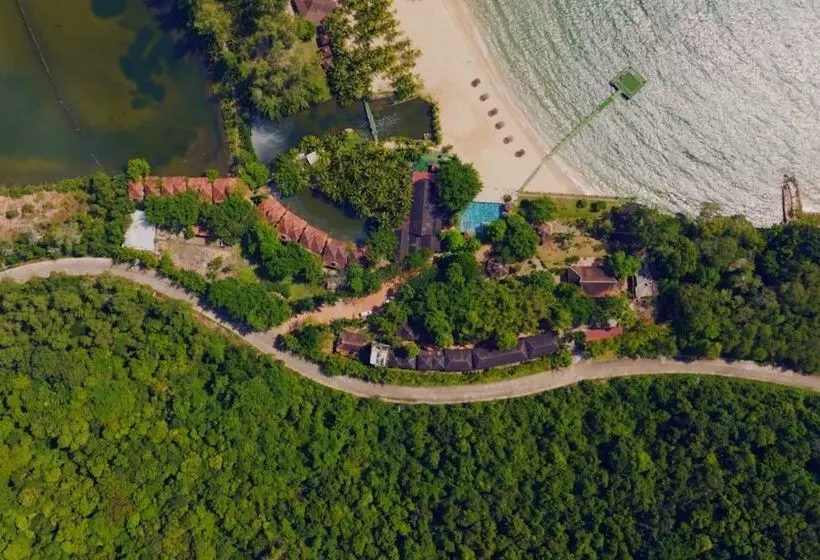 هتل Chez Carole Beach Resort & Spa