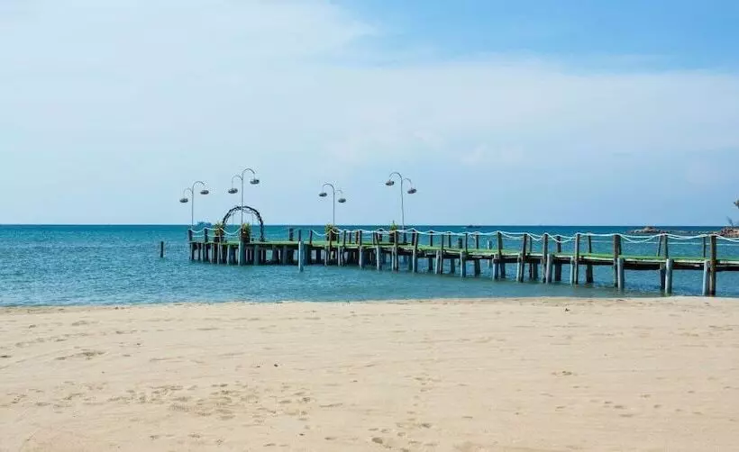 هتل Chez Carole Beach Resort & Spa
