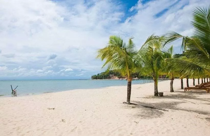 هتل Chez Carole Beach Resort & Spa