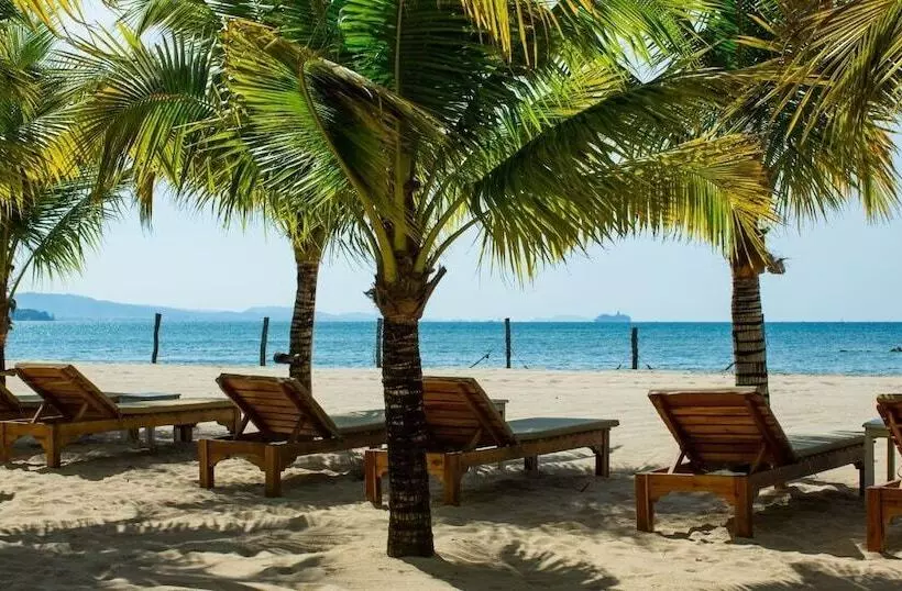 هتل Chez Carole Beach Resort & Spa