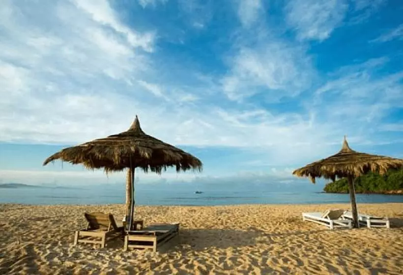 هتل Chez Carole Beach Resort & Spa