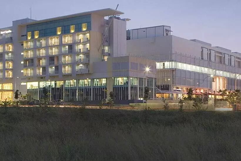 هتل Santika Bsd City Serpong