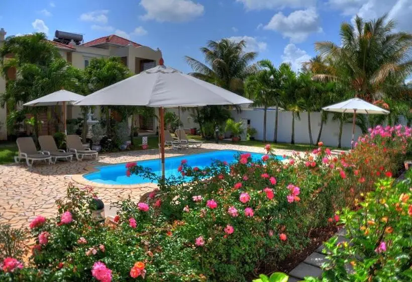 La Pointe Villas