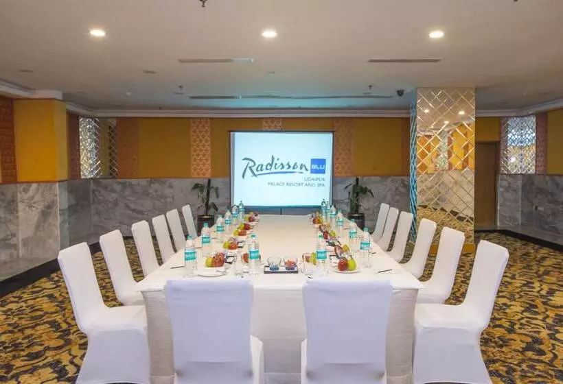 Radisson Blu Udaipur Palace Resort & Spa