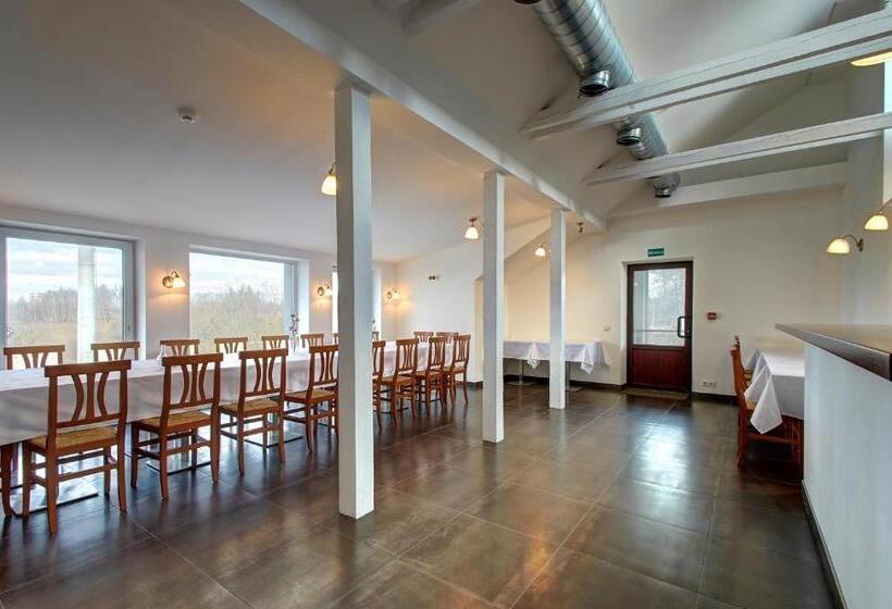 تختخواب و صبحانه Aero