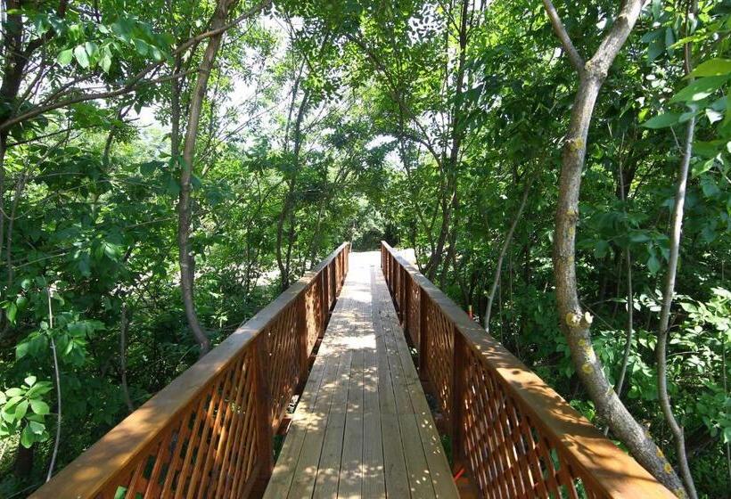 مبيت وإفطار Bibic Nature Lodge