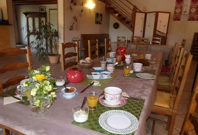 Aamiaismajoitus (B&B) Gite De Groupe 15p, 7 Ch, 6 Sdb, Parc Et Salle De Réception, Ou Chambres D Hotes