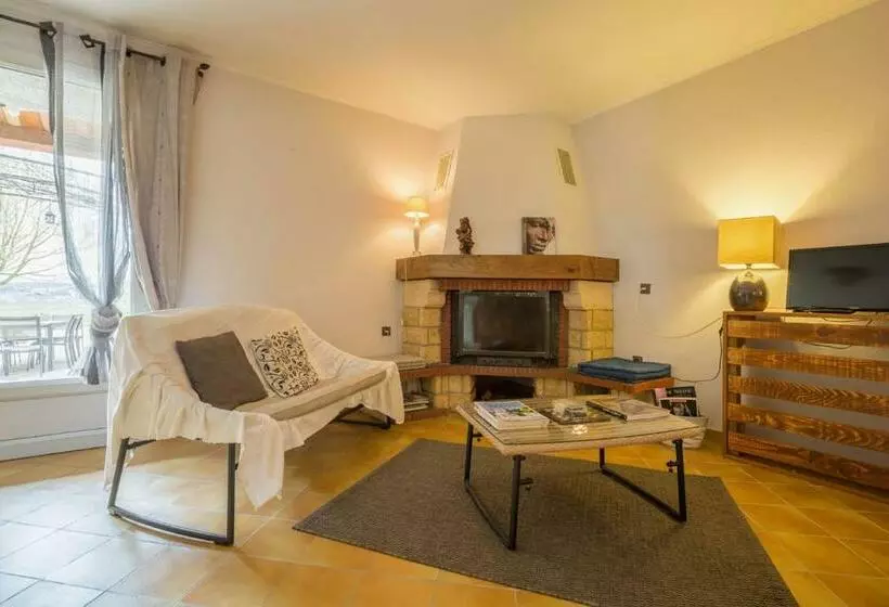 Aamiaismajoitus (B&B) Gite De Groupe 15p, 7 Ch, 6 Sdb, Parc Et Salle De Réception, Ou Chambres D Hotes