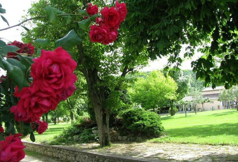 Bed and Breakfast Gite De Groupe 15p, 7 Ch, 6 Sdb, Parc Et Salle De Réception, Ou Chambres D Hotes