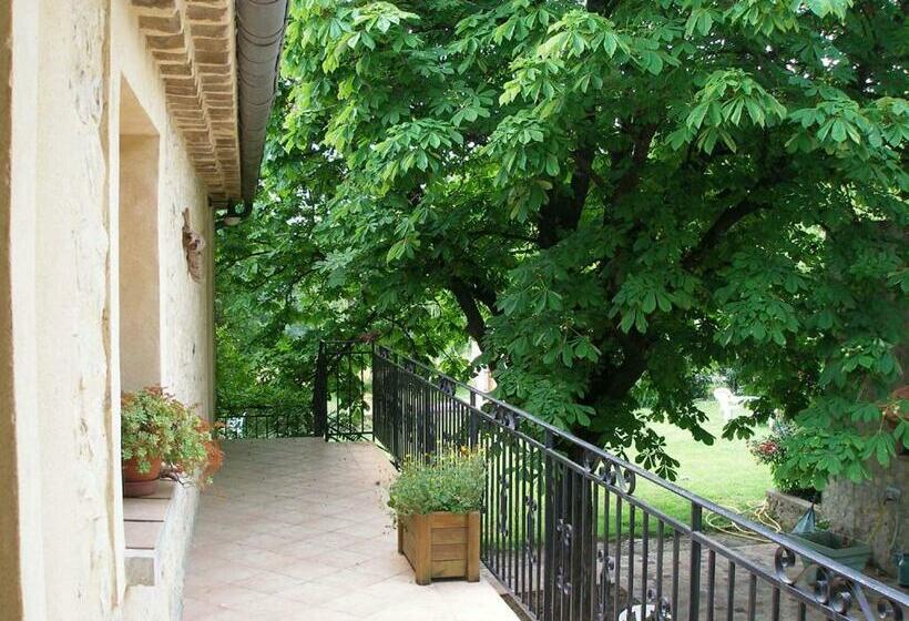 Bed and Breakfast Gite De Groupe 15p, 7 Ch, 6 Sdb, Parc Et Salle De Réception, Ou Chambres D Hotes