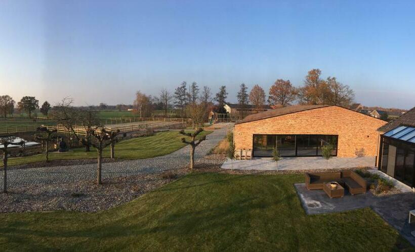 민박 De Worfthoeve