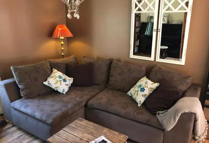 ベッドアンドブレックファースト Pajula Majatalo