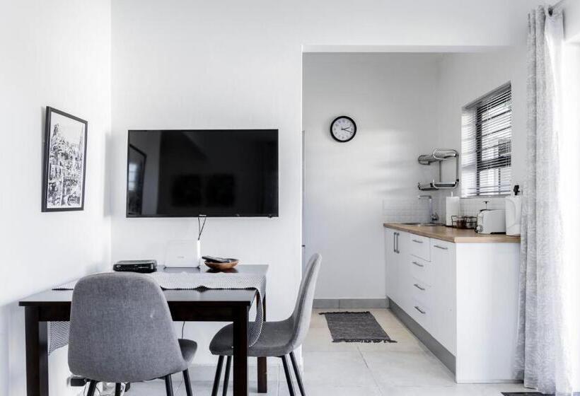 Bed and Breakfast Three Small Trees