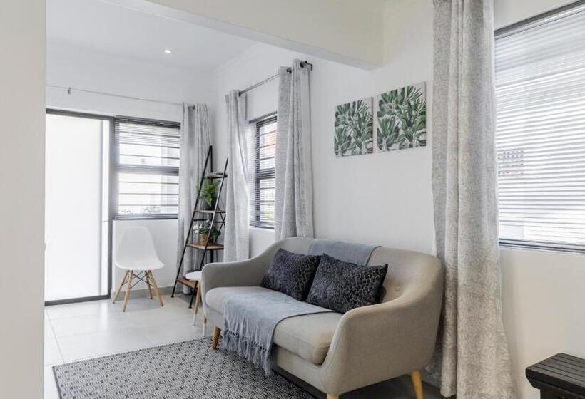 Bed and Breakfast Three Small Trees