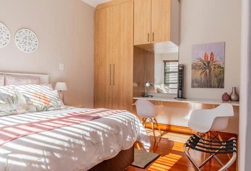 Bed and Breakfast Three Small Trees