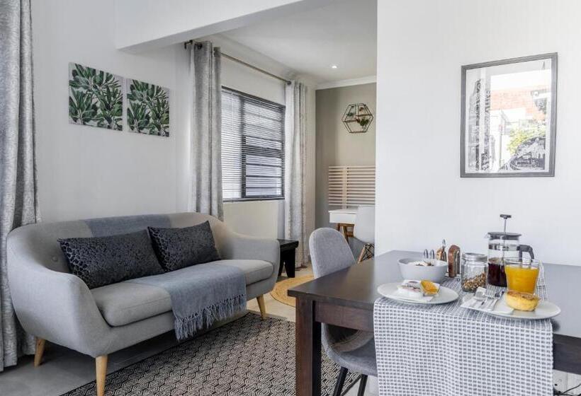 Bed and Breakfast Three Small Trees