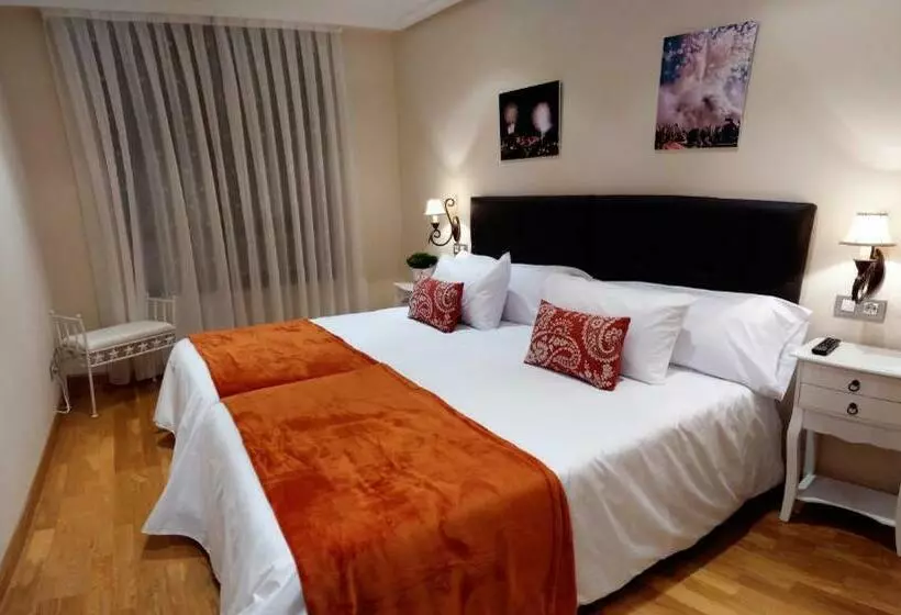 هتل Claren S Guesthouse