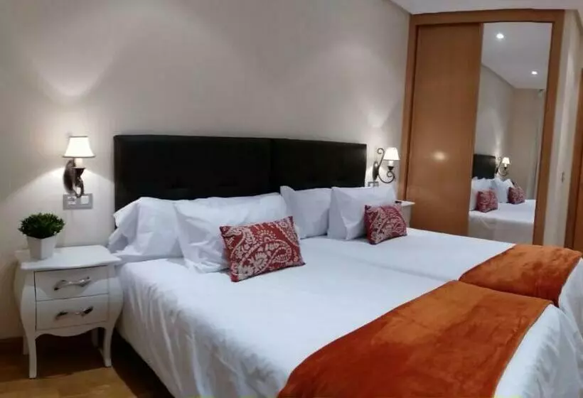 هتل Claren S Guesthouse