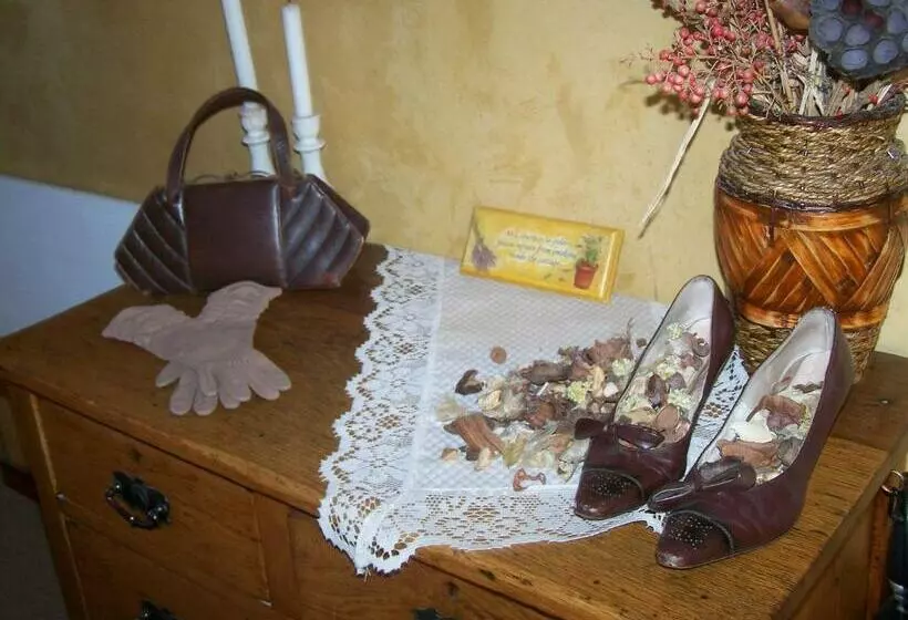 ホテル Finchley Farm Cottages