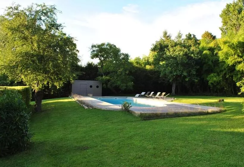 La Grange De La Batone   Bed And Breakfast