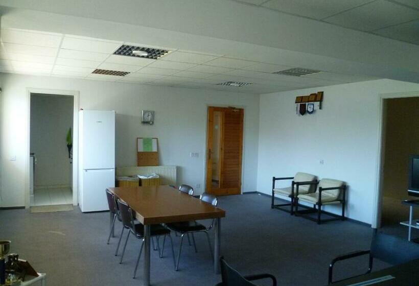 پانسیون Datacom Guest House