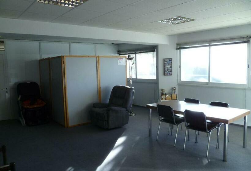 پانسیون Datacom Guest House