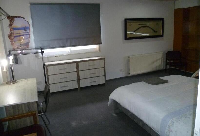 پانسیون Datacom Guest House