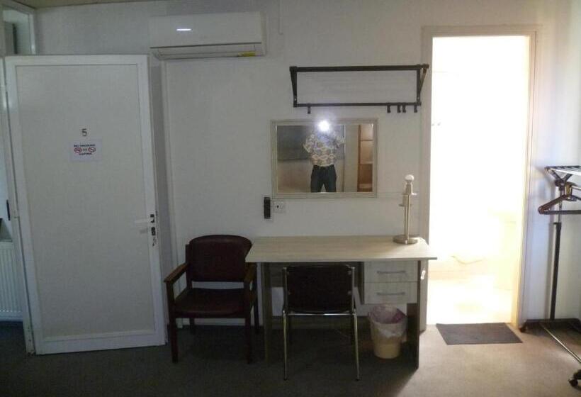 پانسیون Datacom Guest House