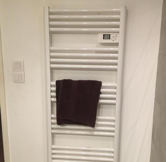 بنسيون La Petite Cabrière