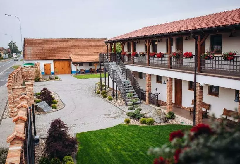 Majatalo Penzion Blatnice