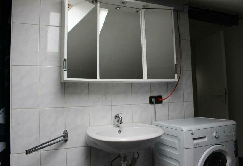 פנסיון Zv Scholtz Gästehaus Neuötting Simbacher Straße 7