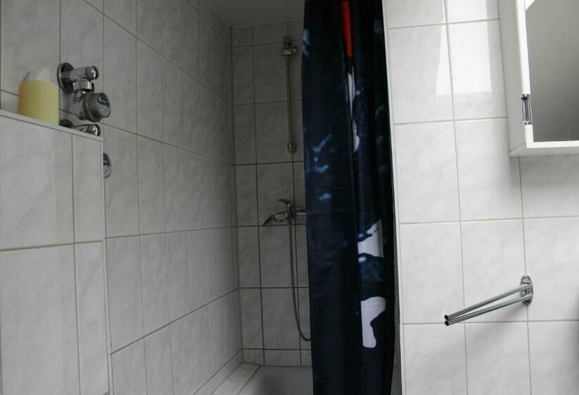 פנסיון Zv Scholtz Gästehaus Neuötting Simbacher Straße 7