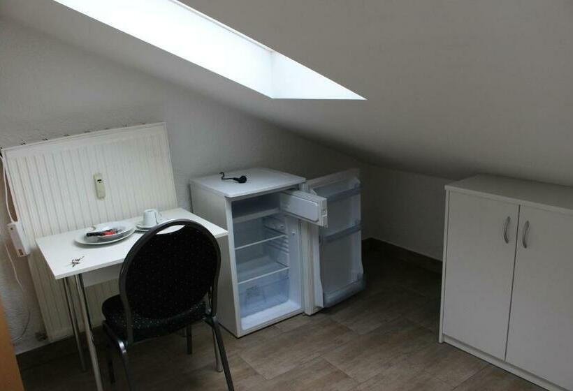 פנסיון Zv Scholtz Gästehaus Neuötting Simbacher Straße 7