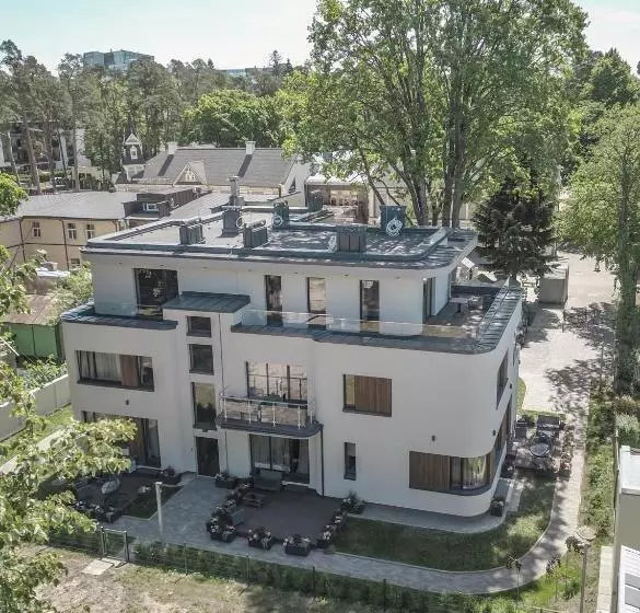 Tamara Suites & Apartments