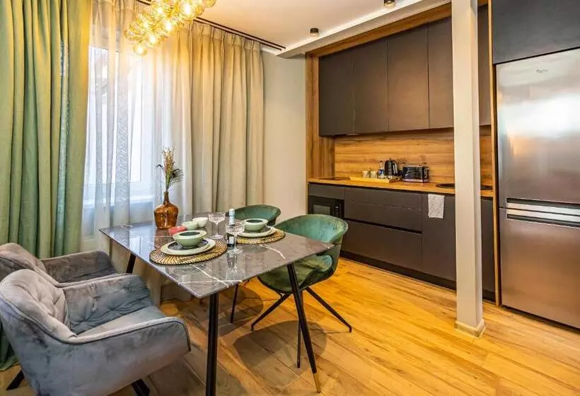 Tamara Suites & Apartments