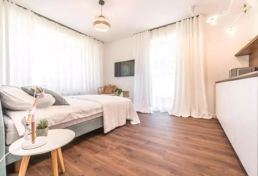 Tamara Suites & Apartments