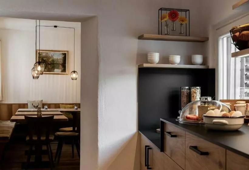 هاستل Garni Hotel Tauber