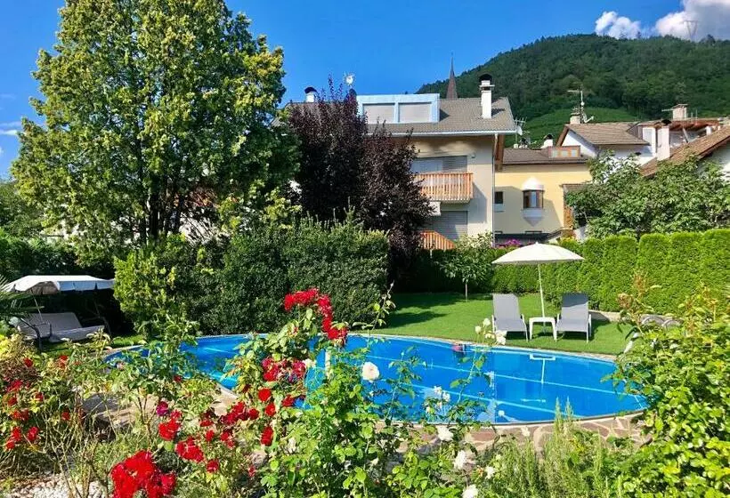 هاستل Garni Hotel Tauber