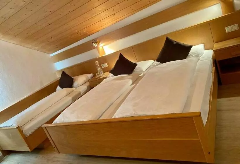 هاستل Garni Hotel Tauber